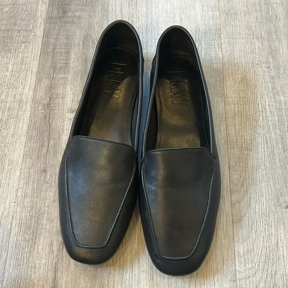 DKNY Laili Leather Flats with Silver Accent Heel Sz 7 - Picture 4 of 12